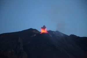 Stromboli la sciara di fuoco